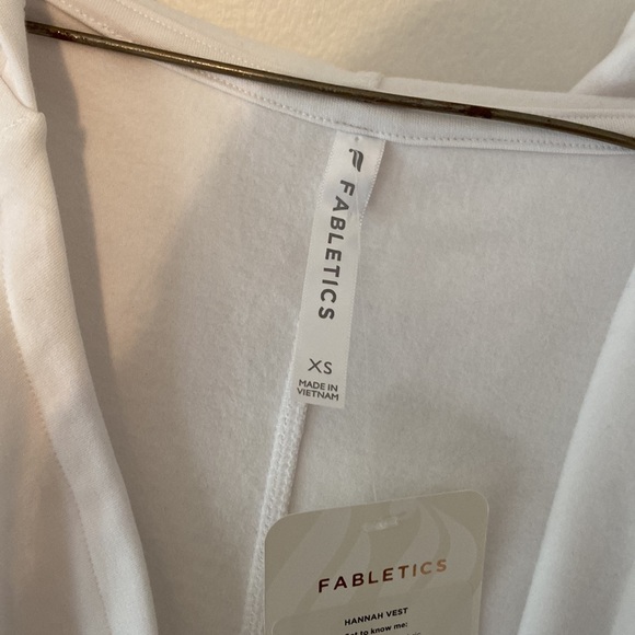 5 for $25 SALE Fabletics White Hannah Vest New With Tags - Picture 4 of 8